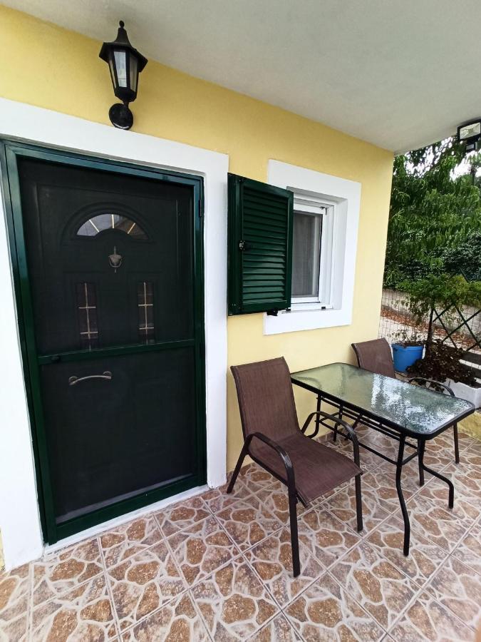 Ferienwohnung Dimitris House Petriti Exterior foto